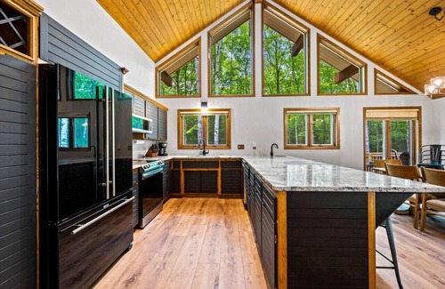 Ephraim House | Secluded Luxury Chalet – 5 Min to Ephraim