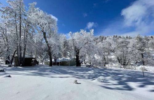 Tehachapi House | Secluded Mountain Retreat