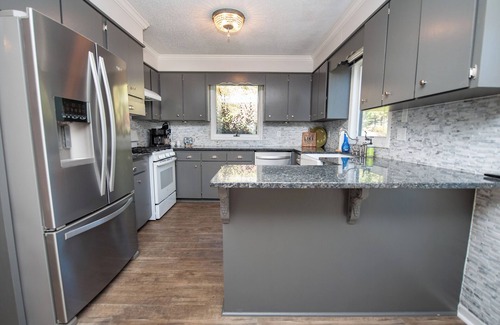 Cowpens House | Secluded Pond Retreat - Wooded, Cozy, Quiet