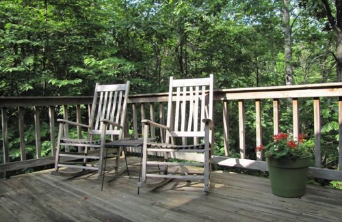 Dyke Cabin | Secluded, Romantic Mountain Cabin for 2, fully equipped