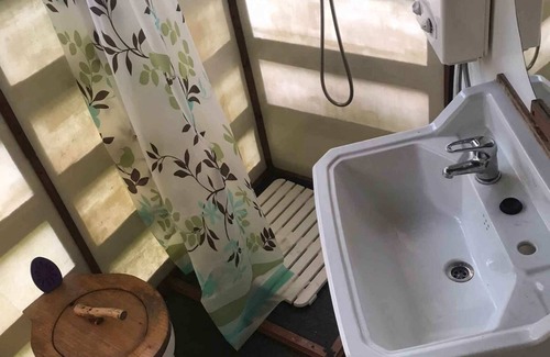 Aldeguer Cabin | Secret floW Mountain Resort - Off-grid Eco Yurt