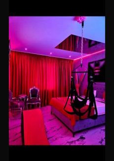 Sector 4 Hotel | Secret love room