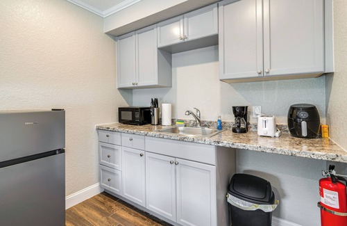 Homosassa Apartment | See the Manatees! Homosassa Studio 2 Mi to River