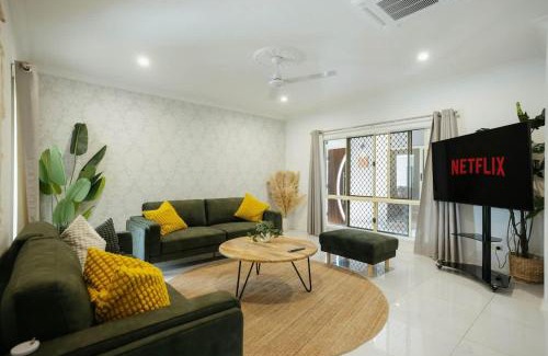 Kewarra Beach House | Seednest 7 bedroom beach house Pool &Game Room