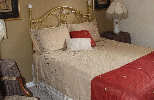 Blind Bay House | Selah Retreat Guesthouse B&B - "Defining Tranquility, Beauty and Excellence!"