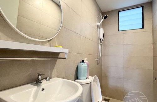 Batu Caves Apartment | Selayang 168 Park Mall-6 Pax-3 Bedroom-2 Parking Free-Free Shutter Bus to Hospital Selayang