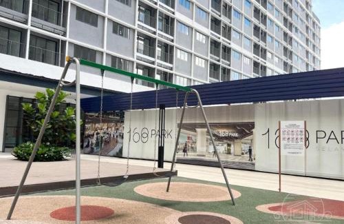 Batu Caves Apartment | Selayang 168 Park Mall-6 Pax-3 Bedroom-2 Parking Free-Free Shutter Bus to Hospital Selayang