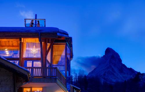 Zermatt Hotel | Self Check-In Chalet Rooms