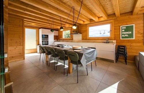 La Toussuire House | Semi-detached chalet near the slopes with sauna