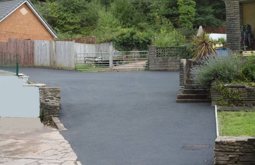 Pontypridd House | Semi Rural, quirky and spacious, with games room/conservatory and large garden.