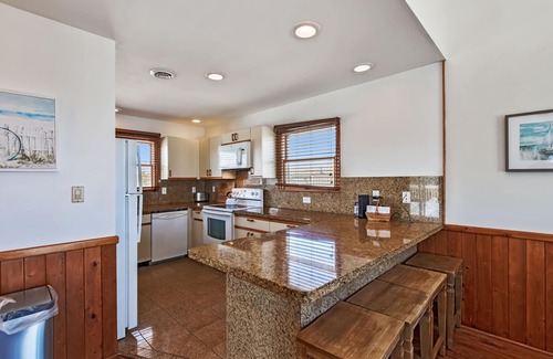 Ocean Hill House | SEMIOCEANFRONT OCEAN VWS! Pool, Hot Tub, fenced yard for dogs!