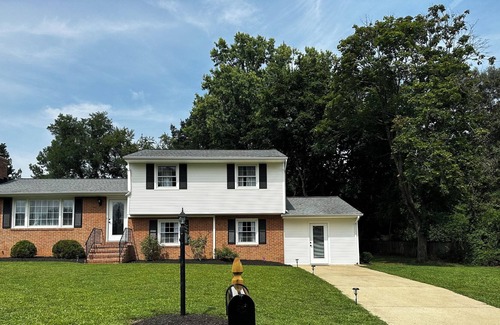 Annapolis House | Semper Fi guest home 2 mins away from Annapolis Harbour Center!