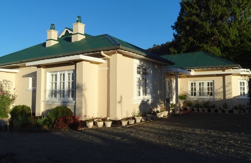Hawa Eliya Villa | Senani Colonial Holiday Bungalow/discount of 25% for weekly stay