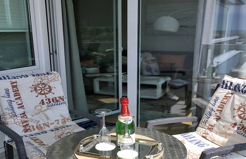 Sahlenburg Apartment | Send apartment in the best location 150m from Beach, free WiFi, large swimming pool, sauna