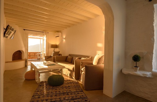Elia Apartment | senior executive suite