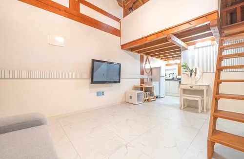 Suwon House | Seonjaedo Gaekkul House pet Pension