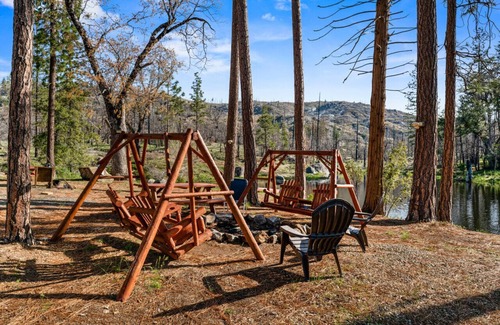 North Fork House | Sequoia Dome with Star-port