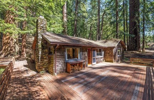 Redwood Valley House | Sequoia House - 3-bedroom house at Leonard Lake Reserve