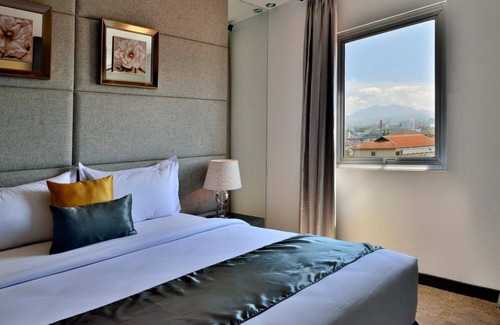 Pasirkaliki Hotel | Serela Merdeka Bandung