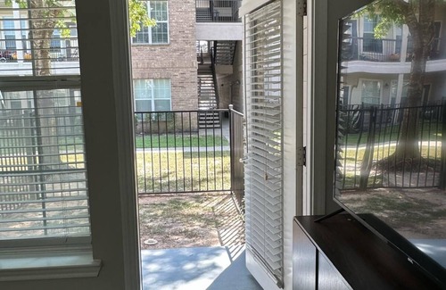 Alden Bridge Apartment | Serene 1BR Magnolia Retreat Relax & Explore