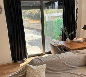 Stamata Apartment | Serene Anoixi Stay with Jacuzzi