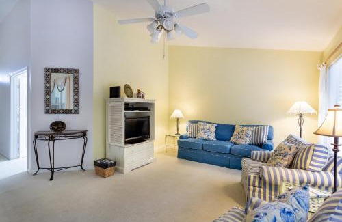 Fountain Lakes House | SERENE & ATTRACTIVE 3BR HEATED POOL/SPA HOME