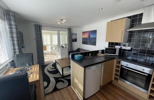 Pill Apartment | Serene Countryside Escape with Parking