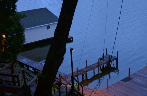 Albemarle House | Serene getaway; forget to count the days ... 200' Private Dock/Decks ... VIEW!