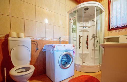 Brod Moravice House | Serene holiday home in Doluš with private garden