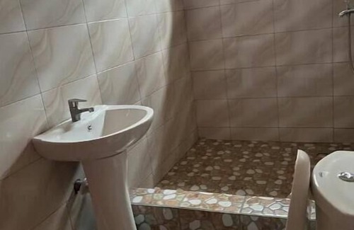 Accra Apartment | Serene Hostel Accra Bunk Bed Mixed dormitory