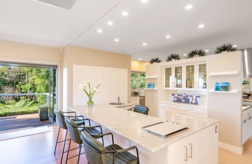 Jamberoo House | Serene luxury home with tranquil views on mountain tops