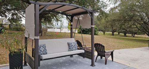 Clermont House | Serene Mountain Retreat With Pool