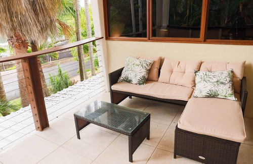 Buderim Apartment | ~Serene Oasis:Spacious Villa ~Air Con, Patio,10 mins to beaches,eateries,CBD~n