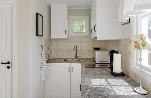 Adelso House | Serene Seaside Retreat in Adelso-By Traum