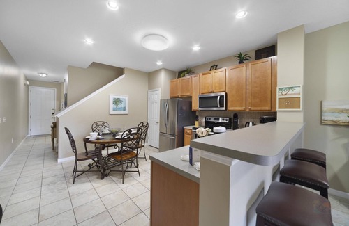 Crestwynd Bay House | Serenity - Family & Pet Friendly, 10 Minutes to Disney & Attractions