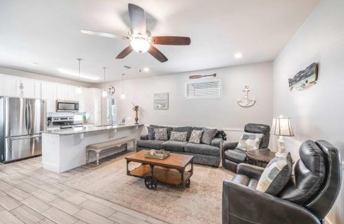 Port Aransas Apartment | Serenity Min to Beach Resort Pool & Waterslide