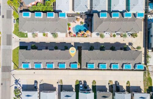 Port Aransas Apartment | Serenity Min to Beach Resort Pool & Waterslide