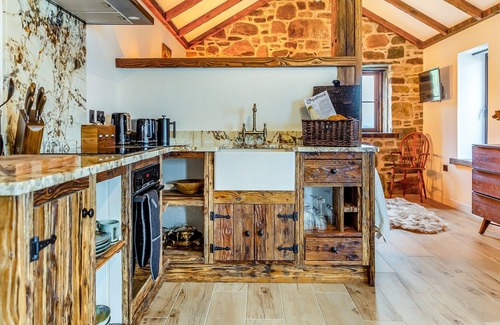 Ullapool Cottage | Set on the shores of Loch Broom, just outside the picturesque Highland fishing village of Ullapool.