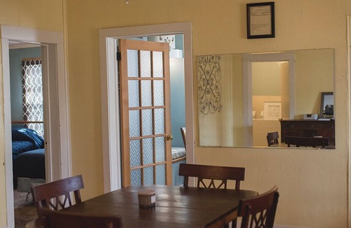 Stevens Point House | Settle Inn