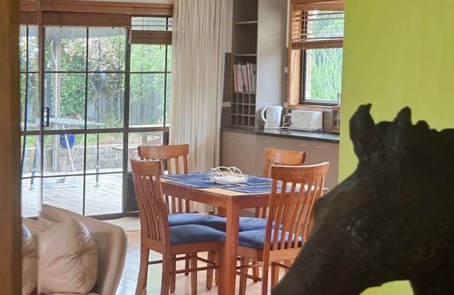 Seven Mile Beach House | Seven Mile Beach House - 5 minutes to the Airport