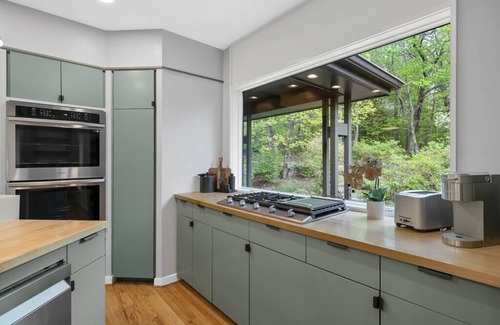 Saint Andrews House | Sewanee Woods Modern Luxe Escape