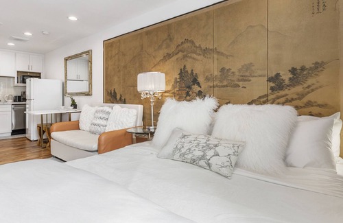 Inner Richmond House | SF Nest Studio by UCSF/GGP/Japantown Walking to everything