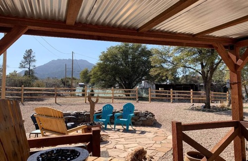 Williamson House | Shanti Ranchette - Bring the Horses and the Family!