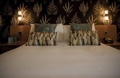 Hambleton Hotel | Shard Riverside Hotel, Bar & Restaurant