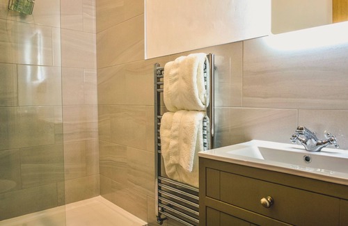 Hambleton Hotel | Shard Riverside Hotel, Bar & Restaurant