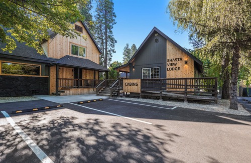 McCloud Cabin | Shasta View Lodge - Cabin 6