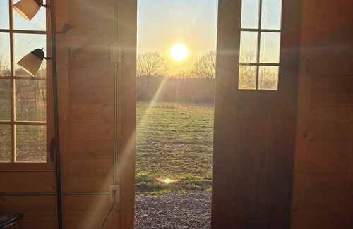 Makanda Cabin | Shawnee Wine Trail Farm Stay