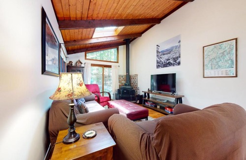 Eidelweiss Village House | Shea Chalet