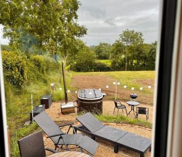 Mount Nugent House | Sheelin Shepherds Hut 2 with Hot Tub