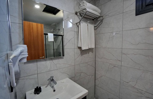 Arnavutkoy Hotel | Shelton Airport Otel